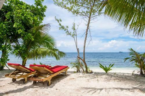 Hotel Raja Ampat Biodiversity Nature Resort