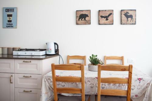Lodge Olive - Israeli Zimmer