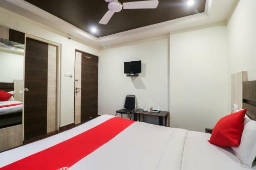 Oyo 10745 Hotel Tuli's