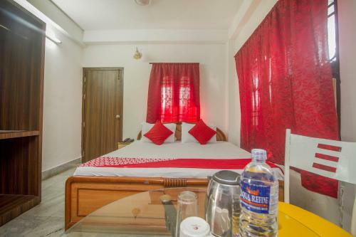 Hotel Oyo 12327 The Mapple
