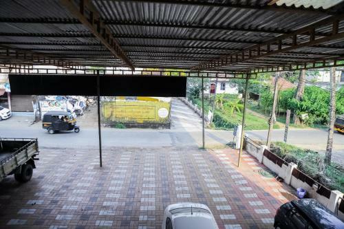 Hotel Oyo 23388 Fathima Residency