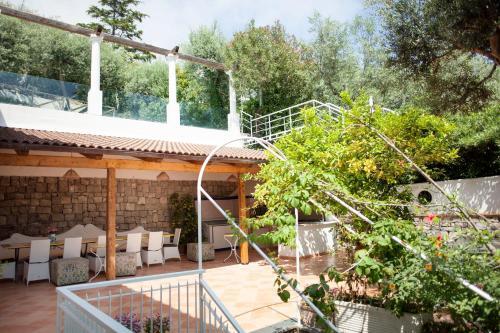 Sirenuse Villa Sleeps 8 Pool Air Con Wifi
