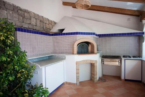 Sirenuse Villa Sleeps 8 Pool Air Con Wifi