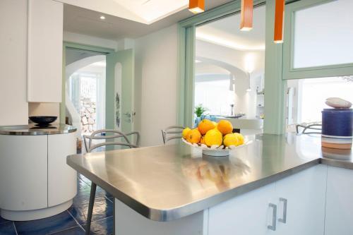 Sirenuse Villa Sleeps 8 Pool Air Con Wifi