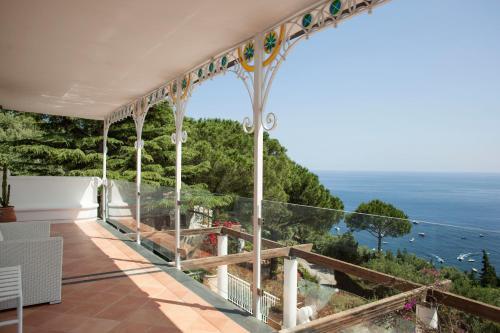 Sirenuse Villa Sleeps 8 Pool Air Con Wifi