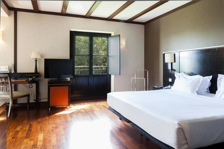 Hotel AC Palacio de Santa Ana By Marriott