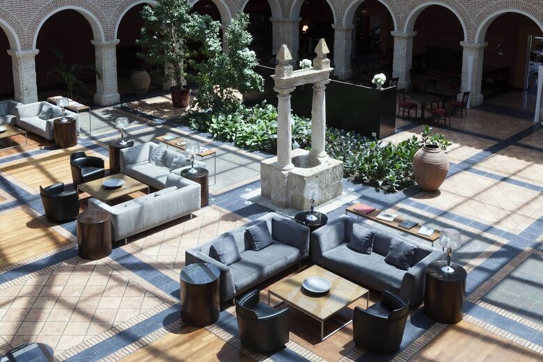 Hotel AC Palacio de Santa Ana By Marriott