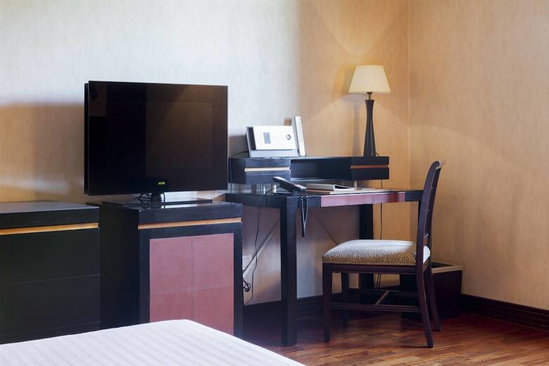 Hotel AC Palacio de Santa Ana By Marriott