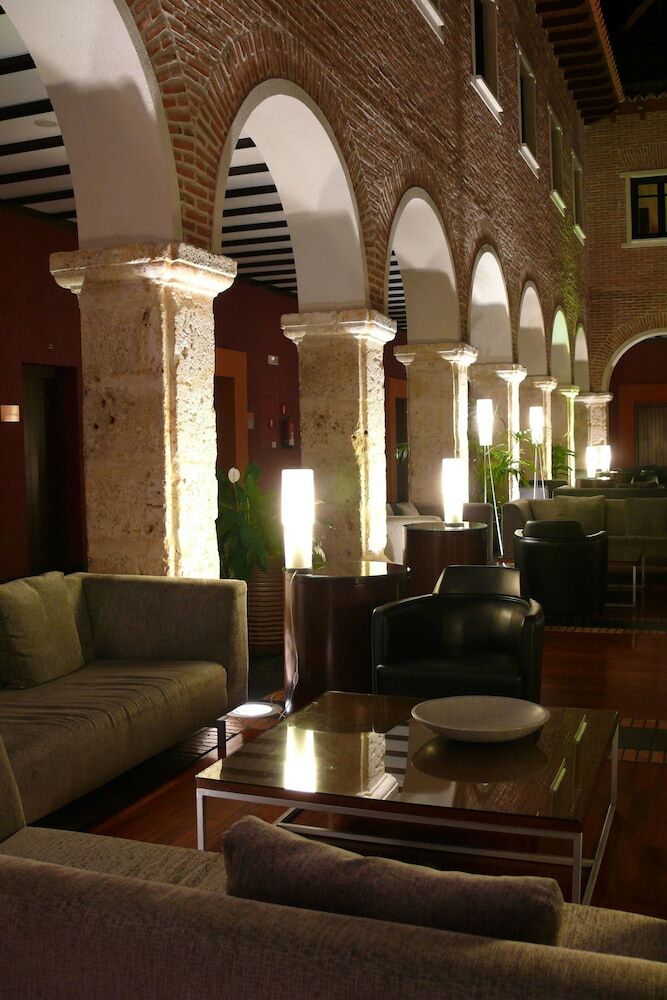 Hotel AC Palacio de Santa Ana By Marriott