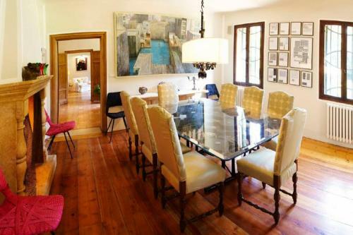 Bastia Villa Sleeps 9 Pool Wifi T737706