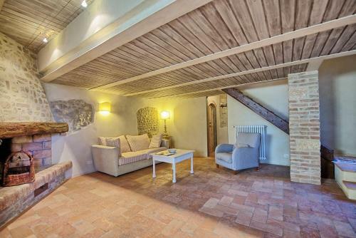 Tignano Villa Sleeps 6 Pool Air Con Wifi