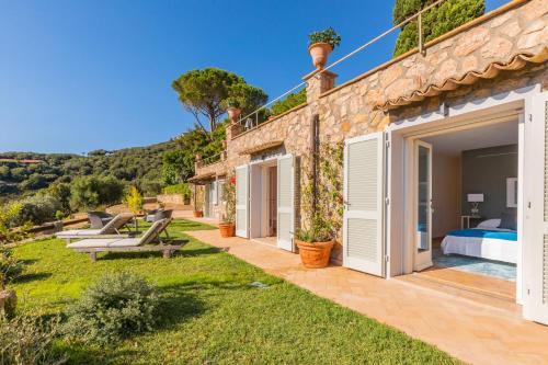 Cala Piccola Villa Sleeps 13 Pool Air Con Wifi