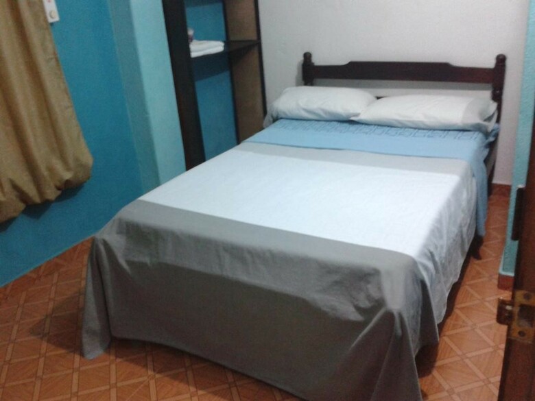 Hostal Hospeder�a Casa Familiar