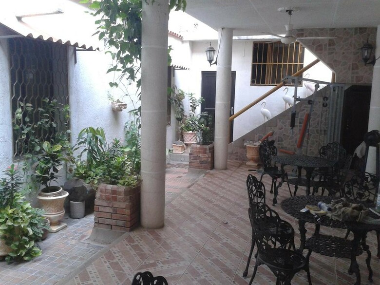 Hostal Hospeder�a Casa Familiar