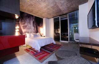 Now Hotel