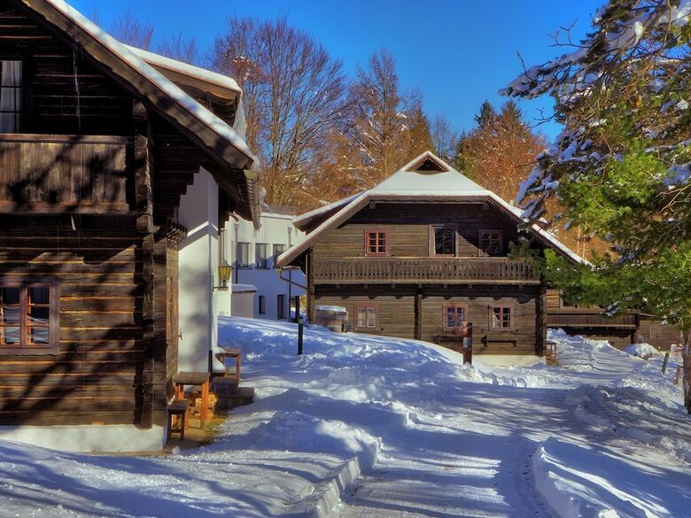 Authentic Apartment In Oberaichwald Near Hiking Area