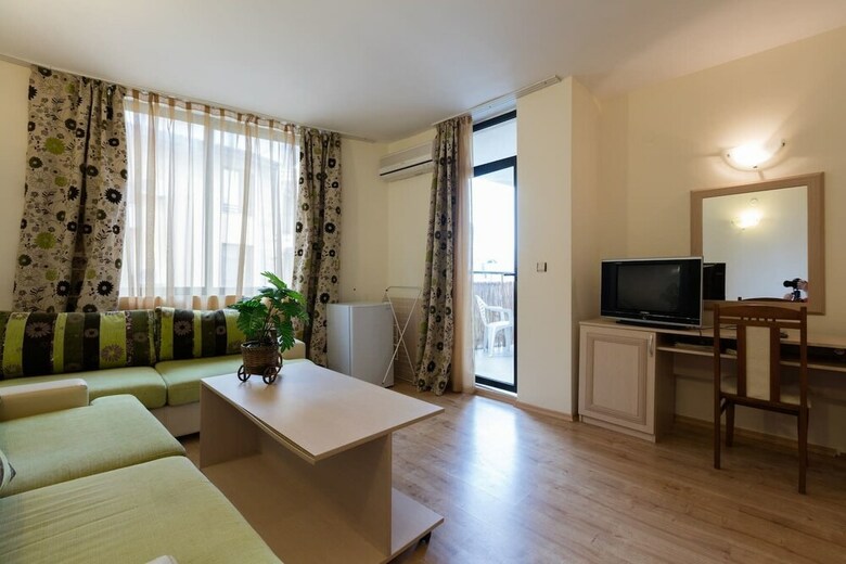 Aparthotel One Bedroom Apartment With Balcony