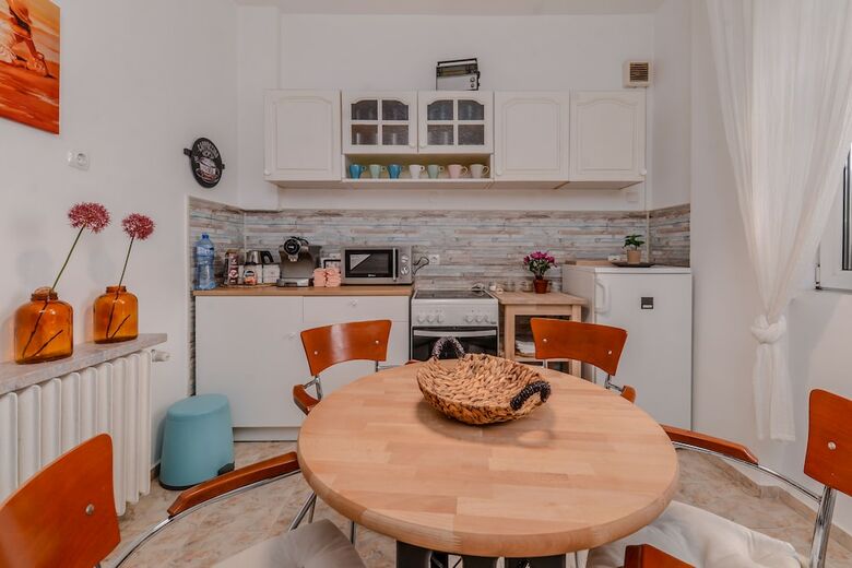 Fm Deluxe 2-bdr Apartment - La La Land