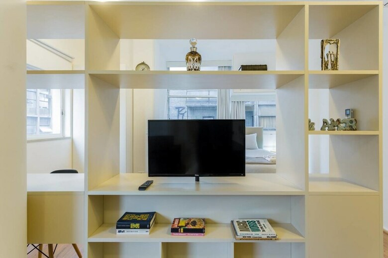 Apartamentos Es402 At The Historic Modernist Esther Builing
