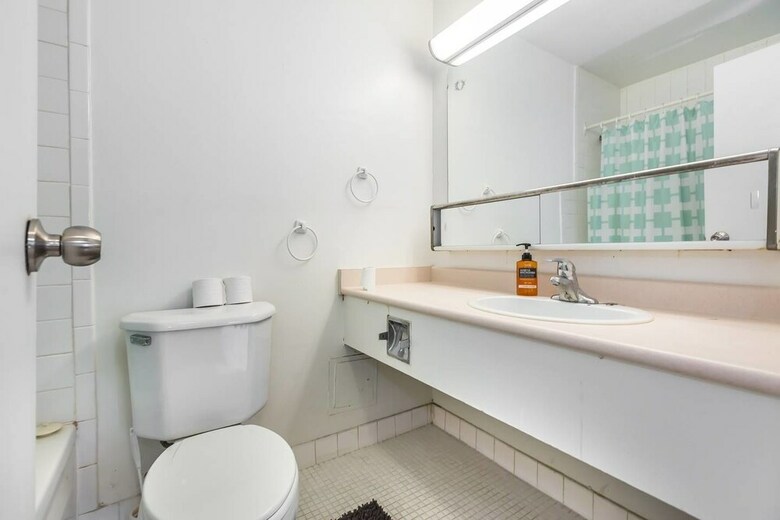 Spacious 1 Br Apartment Of Downtown Toronto III