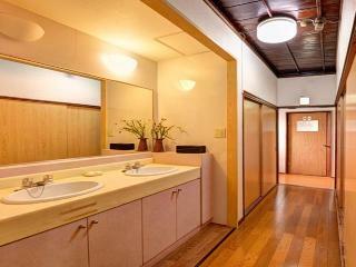 Hotel Shiratame Ryokan