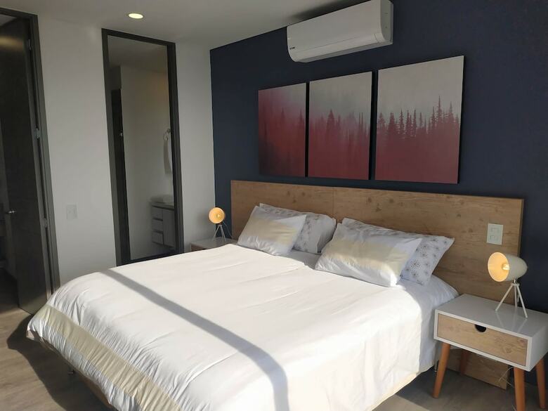 Hotel Class Suites By Colclick