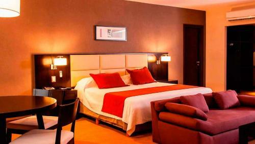Howard Johnson Hotel & Casino