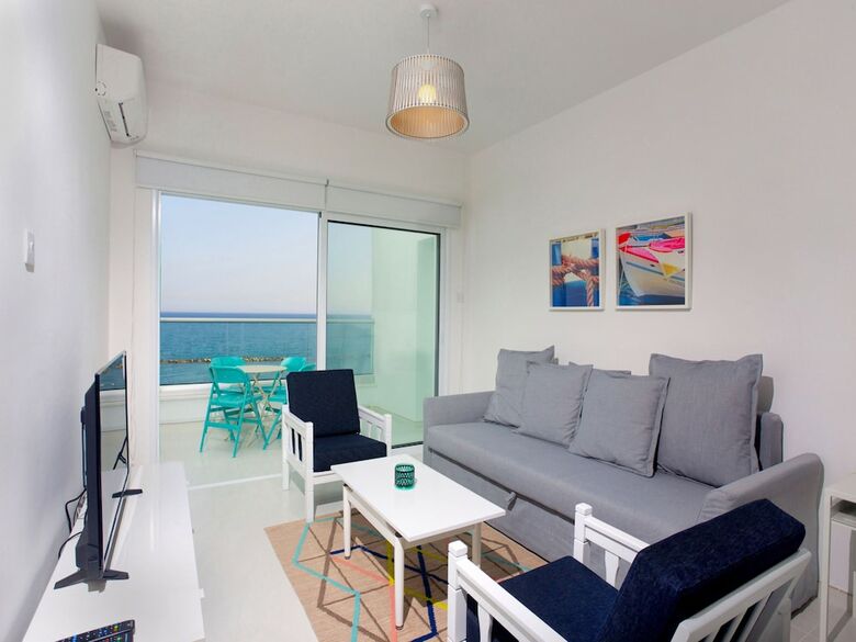 Limassol On The Beach Apartment