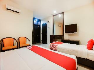 Oyo 43929 Adak Hotel