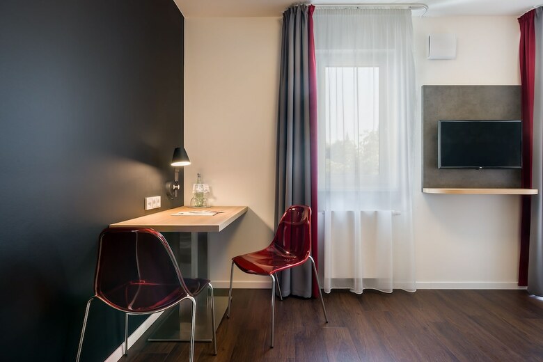 Aparthotel Signature East Hotel Apartment