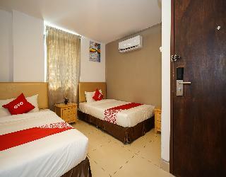 Oyo 43958 Enrich Hotel