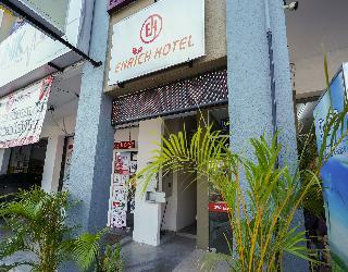 Oyo 43958 Enrich Hotel