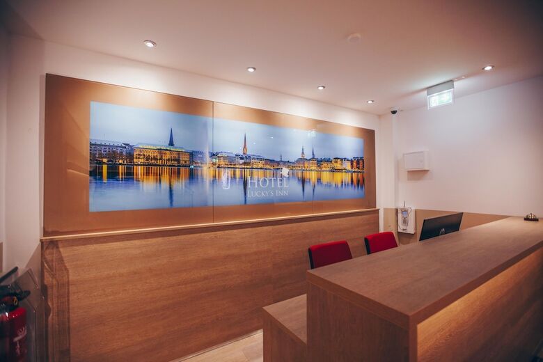 Hotel Luckys Inn Gmbh