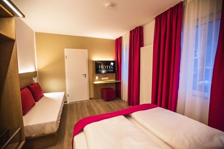 Hotel Luckys Inn Gmbh