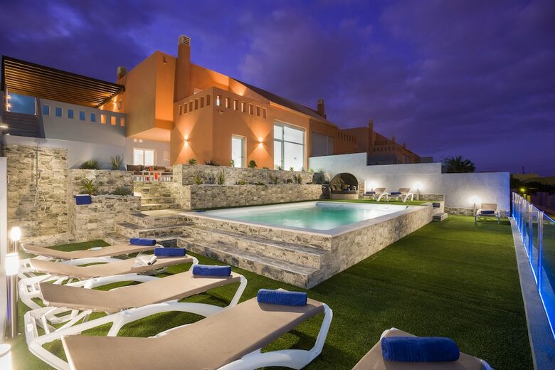 Villa Andrea, Ocean View, Heated Pool