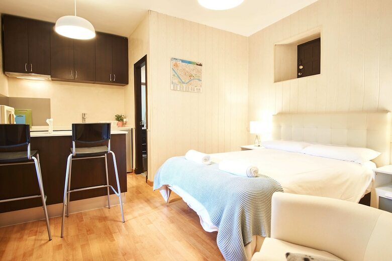 Apartamentos Conde Central Courtyard By Valcambre
