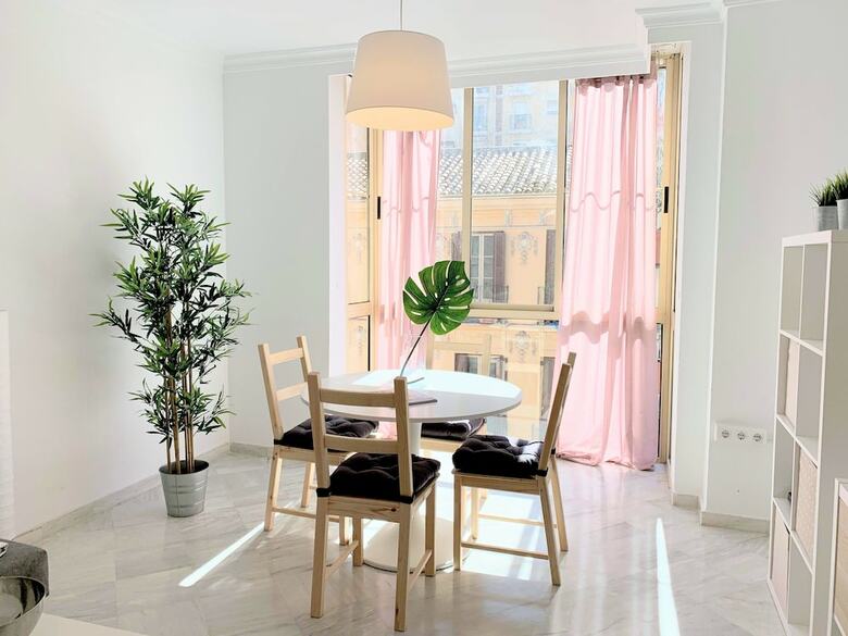 Apartamentos Homely Malaga Victoria Parking Privado