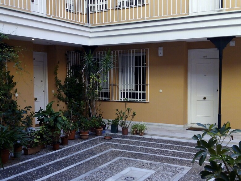 Azahar Apartamentos Medina Center