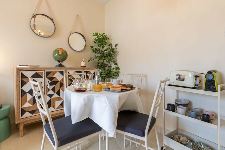 Apartamentos Lumbreras Deluxe Suite By Valcambre