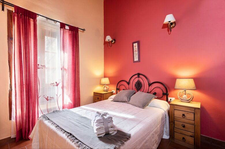 Homelike Charming Rustic House El Pinar