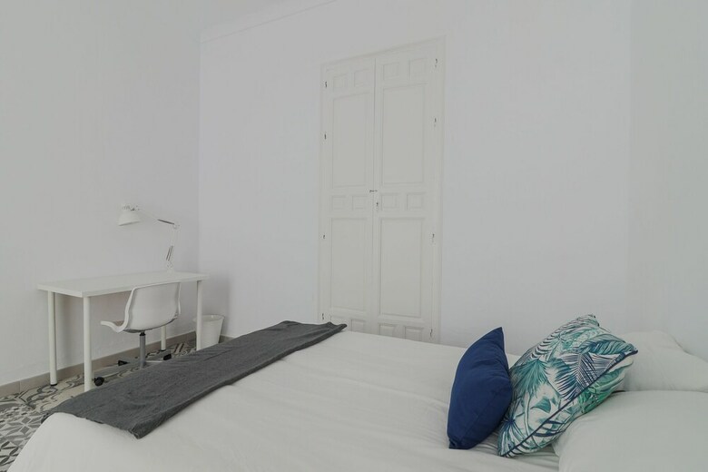 Apartamentos Cosy 7 Bedrooms In Plaza Merced