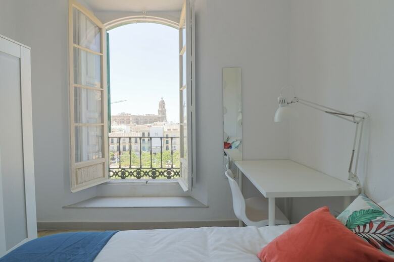 Apartamentos Cosy 7 Bedrooms In Plaza Merced