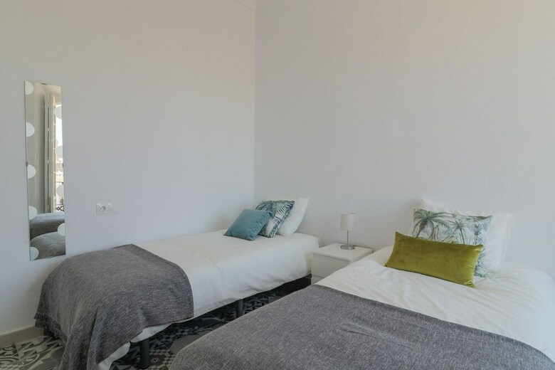 Apartamentos Cosy 7 Bedrooms In Plaza Merced