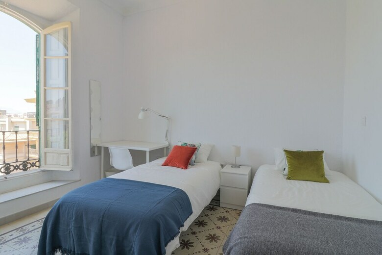 Apartamentos Cosy 7 Bedrooms In Plaza Merced