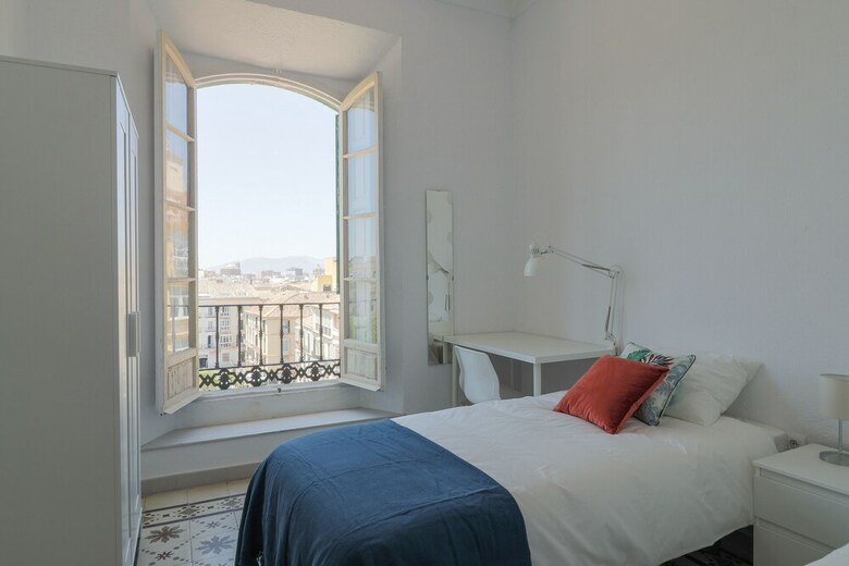 Apartamentos Cosy 7 Bedrooms In Plaza Merced