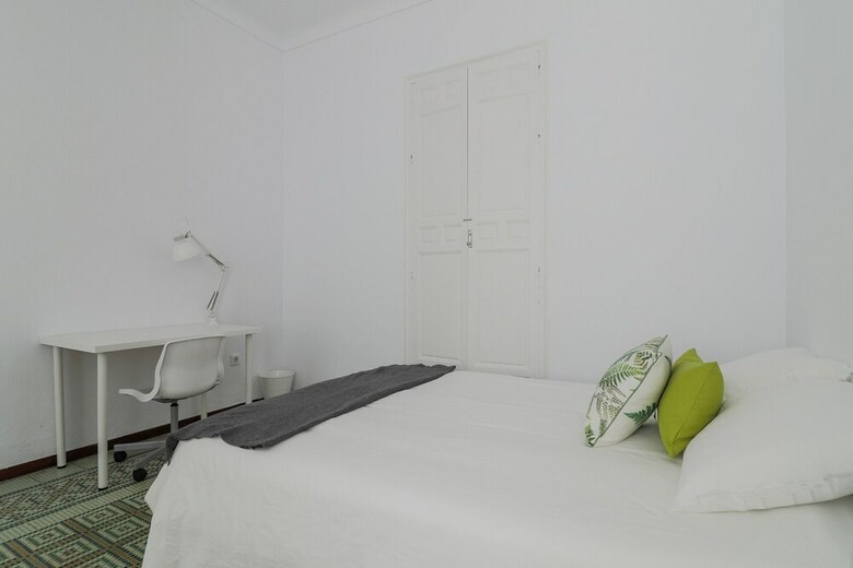 Apartamentos Cosy 7 Bedrooms In Plaza Merced