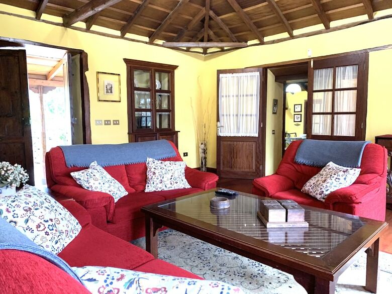 Apartamentos Casa La Paredita