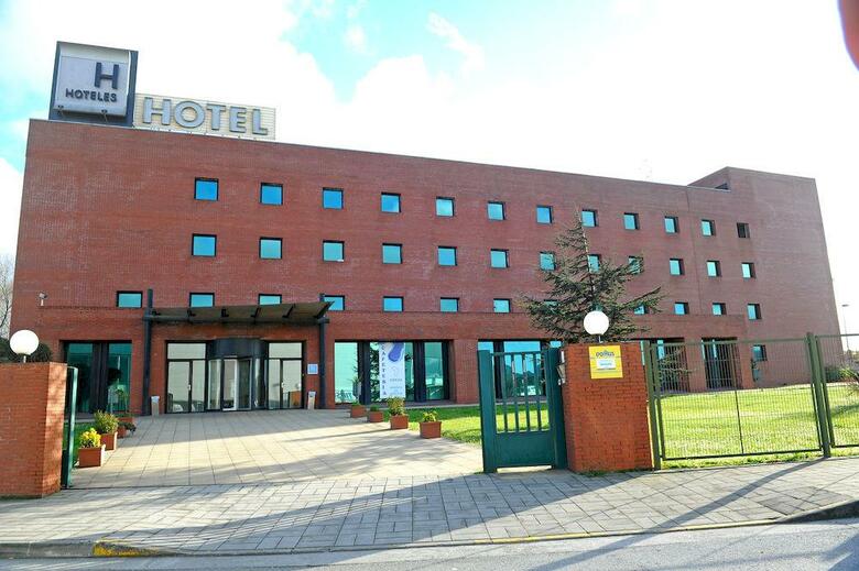 Hotel City Express Santander Parayas
