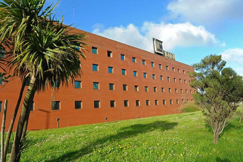 Hotel City Express Santander Parayas
