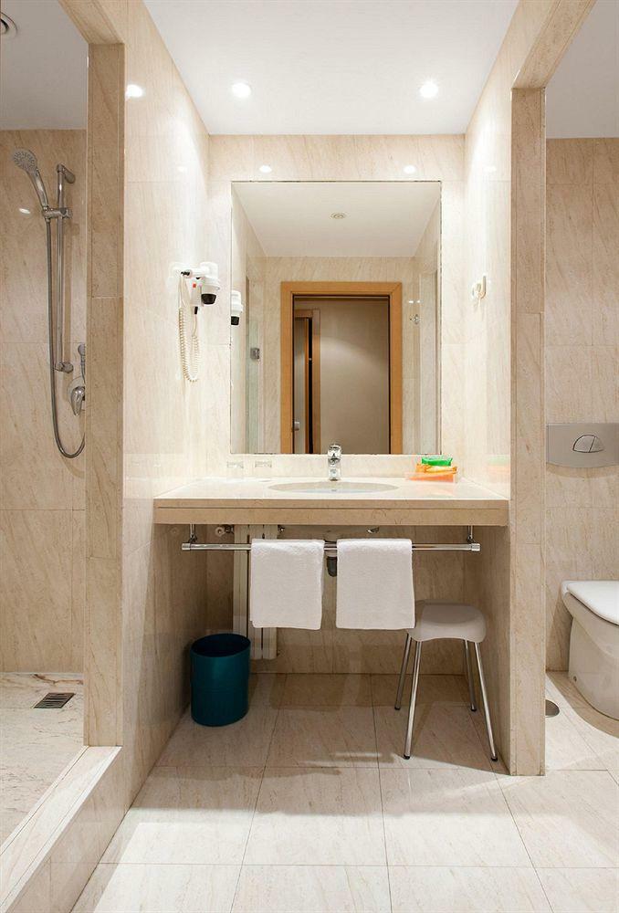 Hotel City Express Santander Parayas